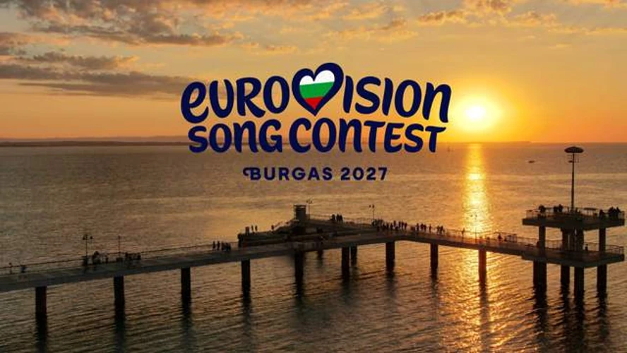 Бургас на узбережжі Чорного моря та Arena Burgas