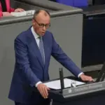 Канцлер Фрідріх Мерц під час інтерв'ю